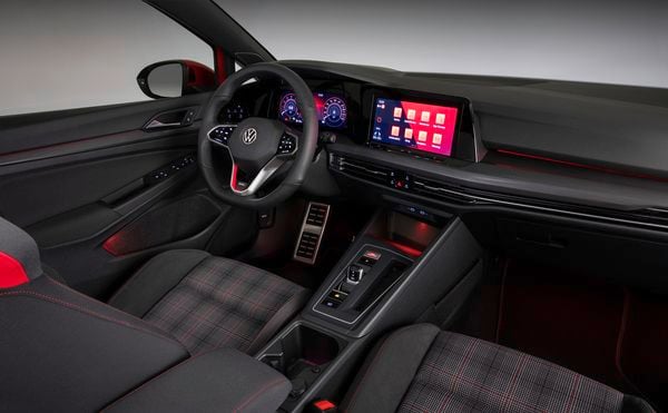 Volkswagen Golf GTI interieur