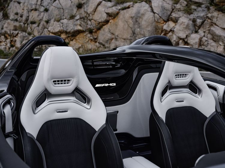 Straatlegale sportwagen mercedes PureSpeed Formule 1-halo