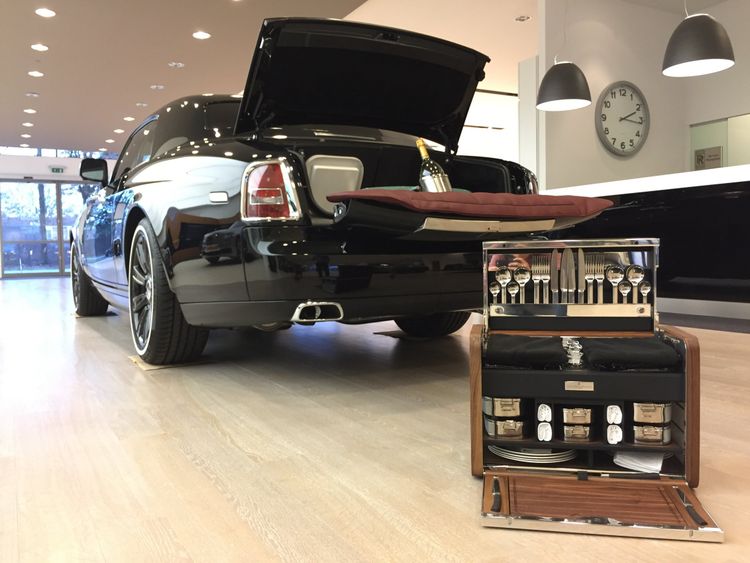 Sjoerds Weetjes #11: Rolls-Royce picknickmand - Autovisie.nl