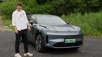 Lynk & Co 08 phev plug-in hybride