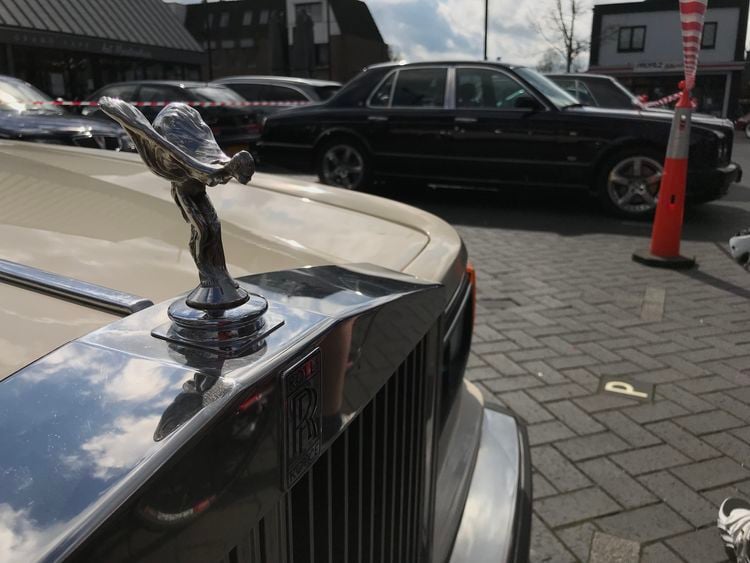 IMG_9949 Mascotte Bentley Rolls Royce aiutovisie