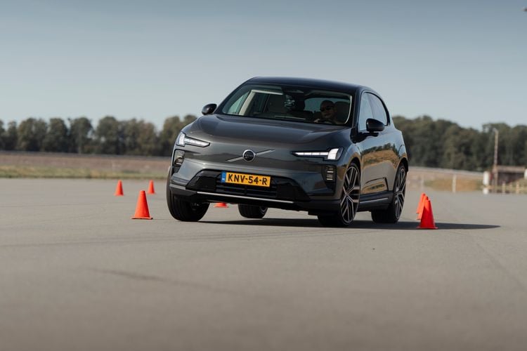 Volvo EX60 in de uitwijkproef