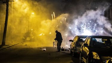 Vuurwerk auto beschermen