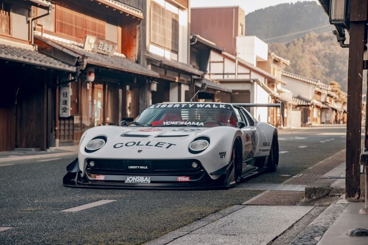 Lamborghini Miura Liberty Walk