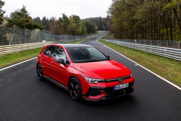 Volkswagen Golf GTI Edition 50