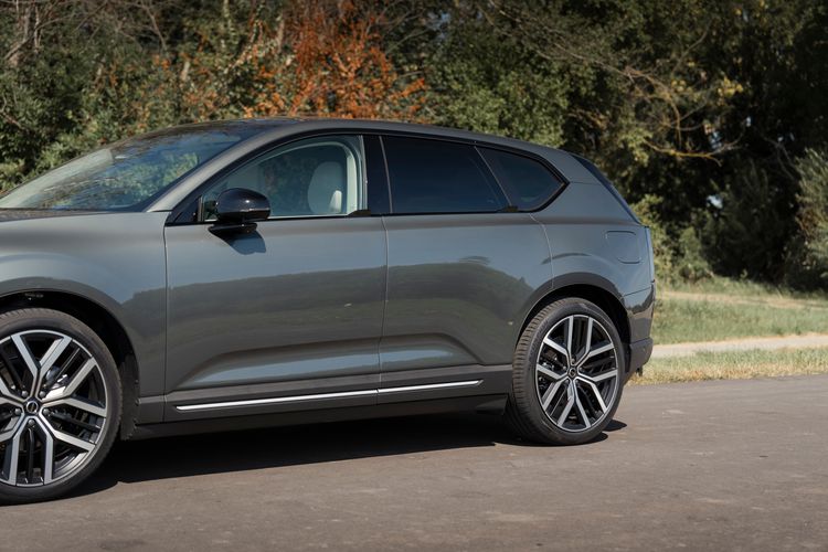 Volvo EX60 in profiel