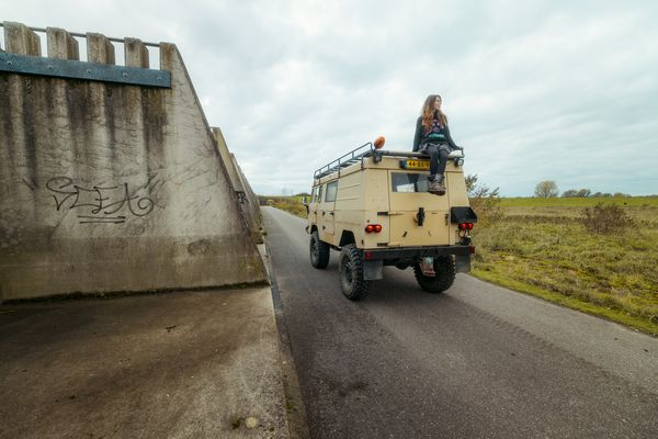 Robin (26) begon zonder ervaring overlanders te bouwen: 'Waar ben ik aan begonnen?'