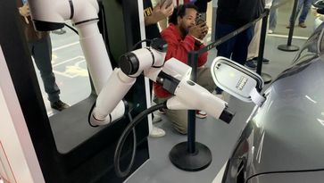 laadpalen laadpaal lader EV elektrische auto Zeekr Power snelladen robot