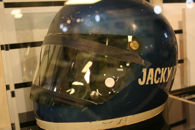 Een van de vele helmen van Ickx
