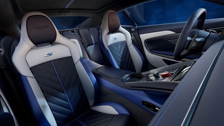 Aston Martin DB12 S interieur