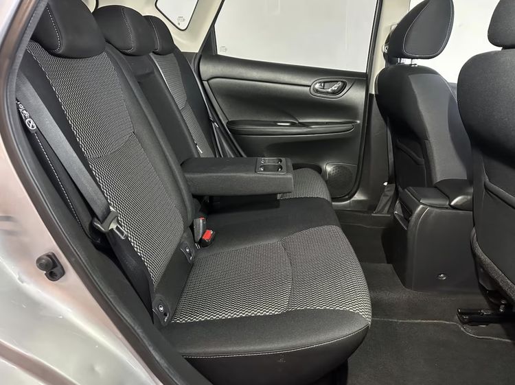 Nissan Pulsar occasion tweedehands auto vijfdeurs hatchback modern