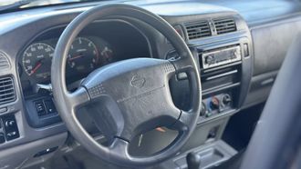 Nissan Patrol offroad offroader terreinwagen occasion tweedehands auto Land Rover Defender