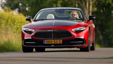 Mercedes Maybach SL 680