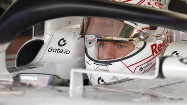 epa12010610 Red Bull Racing driver Max Verstappen of Netherlands in action during the third practice session for the 2025 Formula 1 Japanese Grand Prix at the Suzuka Circuit, Suzuka, Japan, 05 April 2025. The Formula One Japanese Grand Prix takes place on 06 April 2025.  EPA/FRANCK ROBICHON