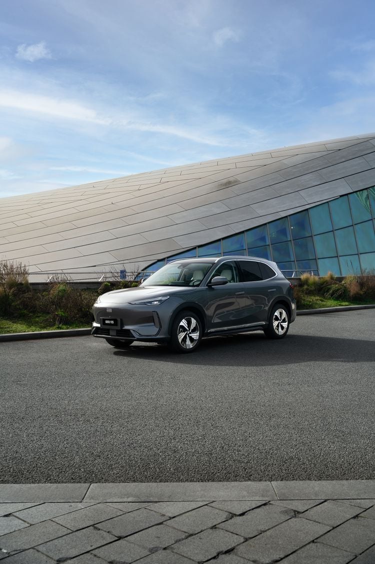 Geely E5.