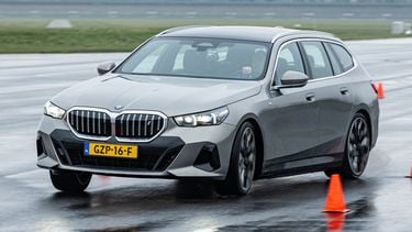 Audi A6 e-tron vs. BMW i5: wat is de beste zakenstation?