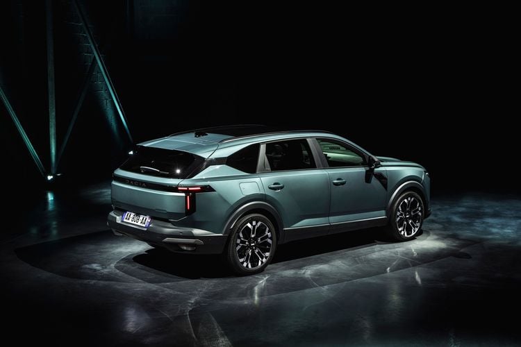 Dacia Striker
