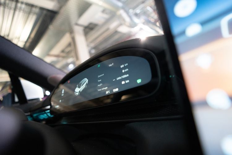 Zeekr 7X Tesla Model Y EV elektrische auto