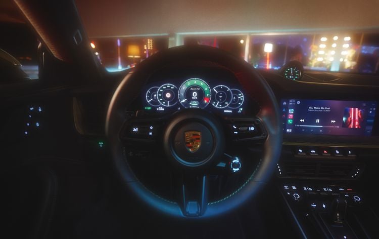 Waarom je een VR-bril op moet om nieuwe Porsche te configureren