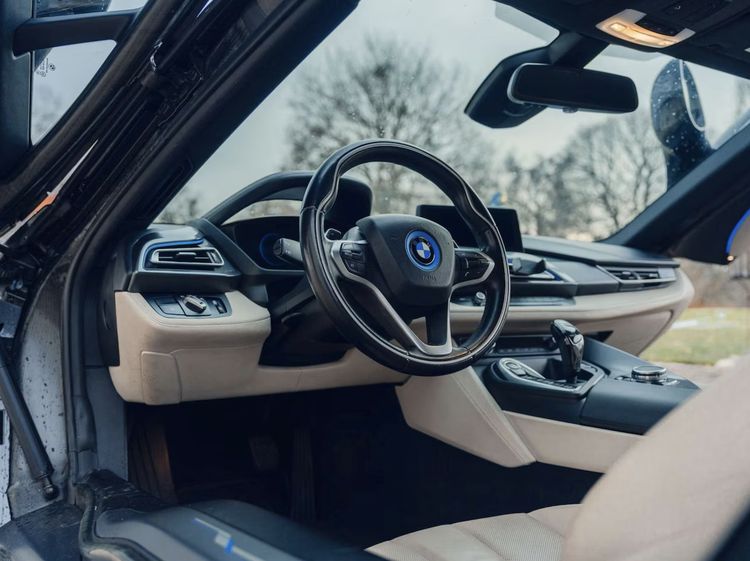 BMW i8 occasion supercar sportwagen sportauto tweedehands auto hybride