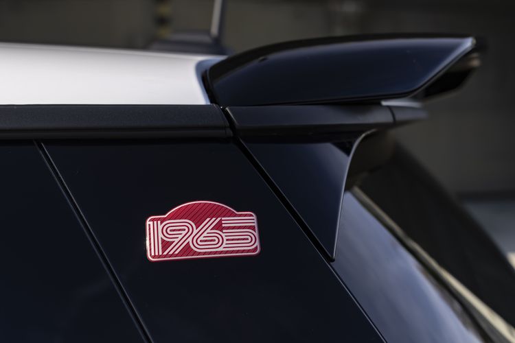 Mini John Cooper Works 1965 Victory Edition