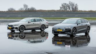 Audi A6 e-tron vs. BMW i5: wat is de beste zakenstation?