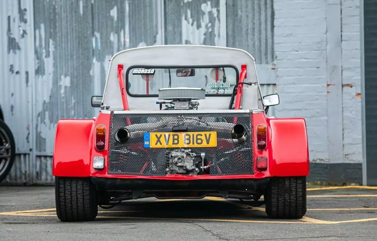 Te koop: Mini met middenmotor-V8