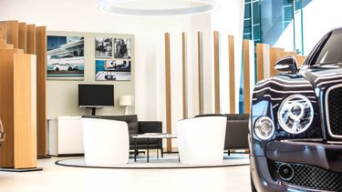 Bentley Showroom Dubai -7- Autovisie.nl