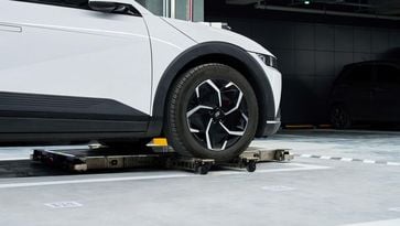 Door Koreaanse uitvinding passen er 50 procent meer auto’s op een parkeerplaats