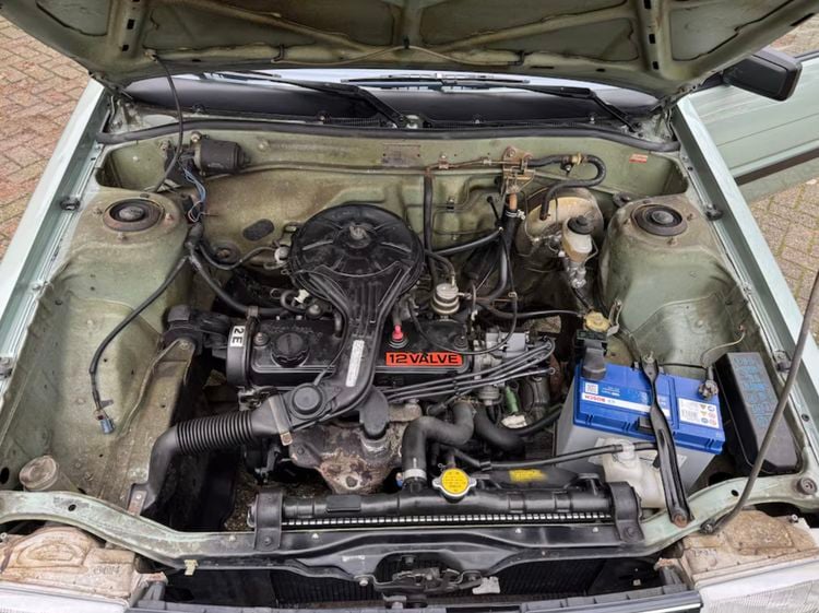 Toyota Corolla 1.3 GL occasion oldtimer wegenbelasting wegenbelastingvrij tweedehands auto
