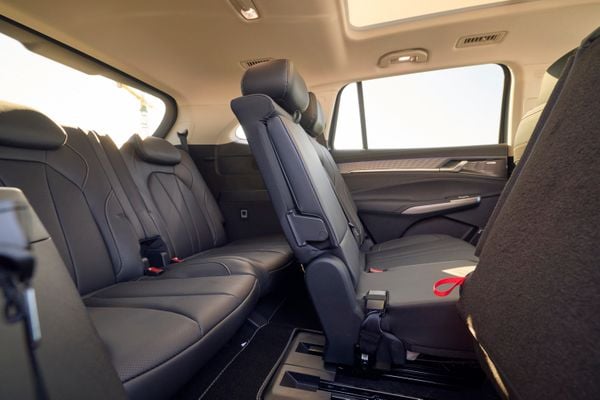 Tweede zitrij van de MG S9 PHEV