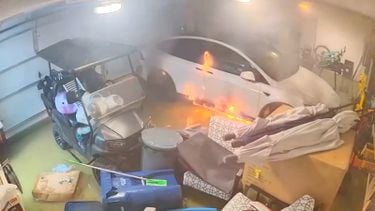 brand overstroming Tesla model X EV elektrische auto vuur batterij