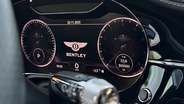Belg rijdt in zes jaar 300.000 kilometer met Bentley Continental GT W12: dit heeft hem dat aan benzine gekost