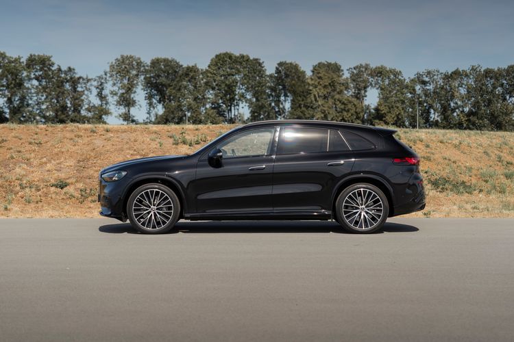 Mercedes-Benz GLC in zijaanzicht