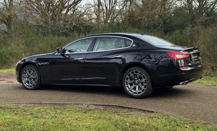 Maserati Quattroporte GTS occasion tweedehands auto V8 Volkswagen Golf