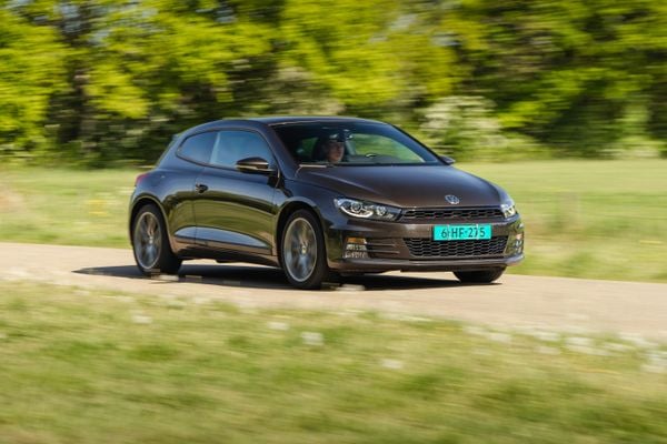 Betaalbare coupé-occasions: Alfa Romeo Brera vs. Volkswagen Scirocco