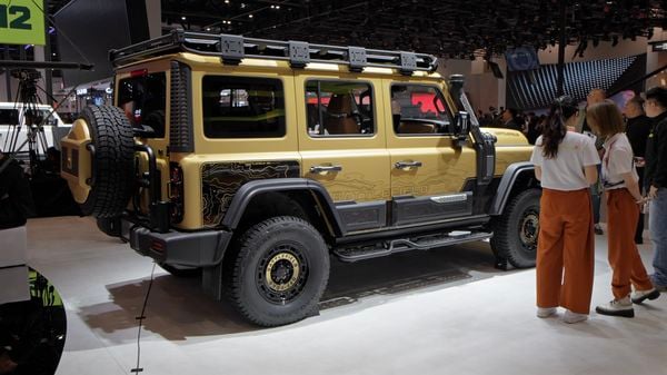 212 Battlefield Chinese Jeep Beijing Jeep 4x4 offroad