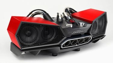 esavox-lamborghini-docking-station-costs-24800-is-made-with-carbon_7