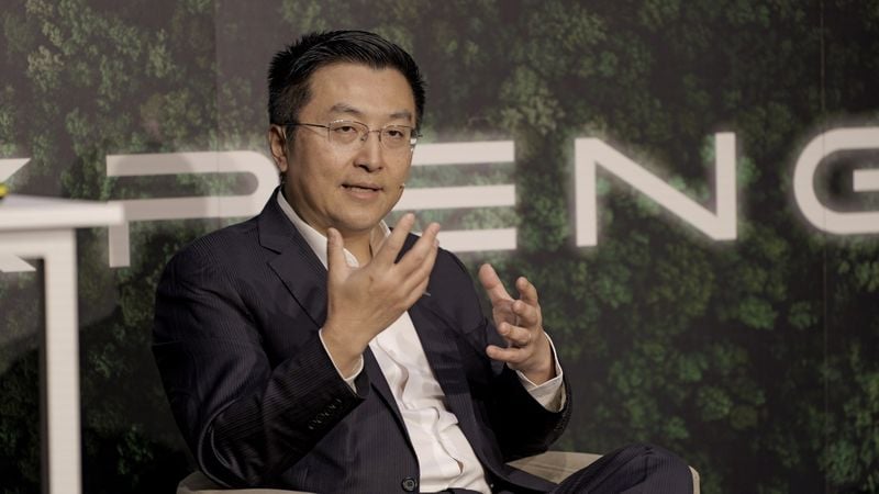 Brian Gu van Xpeng tijdens een interview in Londen