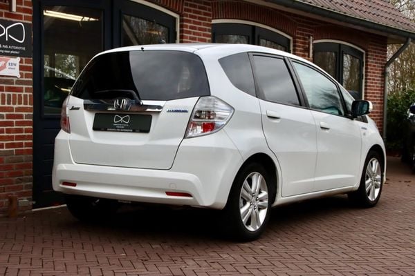 Oerdegelijke, slimme hybride is nu betaalbare occasion