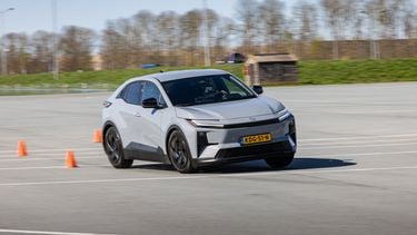 Toyota C-HR+