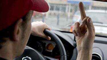 Onderzoek: Nederlanders een van de vriendelijkste chauffeurs ter wereld