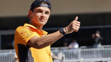 epa11671756 Lando Norris of United Kingdom for Team McLaren during the Driver’s Parade before the Formula One United States Grand Prix, at the Cirtcuit of the Americas in Austin, TX, USA, 20 October 2024.  EPA/JOHN MABANGLO