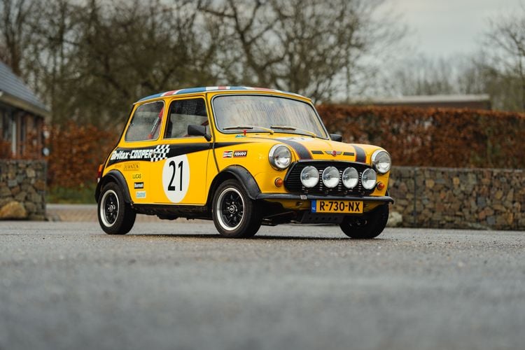 Circuit circuitauto's circuitauto track trackday raceauto occasion tweedehands auto Austin Mini 1000 BMW 1-serie 120i Cup