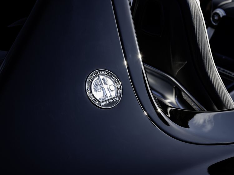 Straatlegale sportwagen mercedes PureSpeed Formule 1-halo