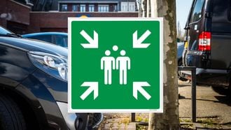 Wat betekent dit groene bord op een parkeerplaats?