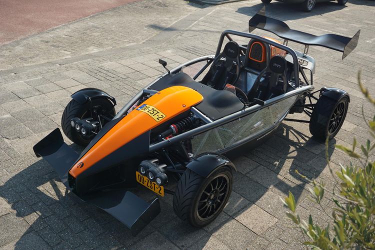 Met deze pure raceauto mag je gewoon op de openbare weg, ariel atom