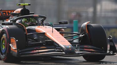 epa11760040 McLaren driver Lando Norris of Britain in action during a practice session for the Formula One Abu Dhabi Grand Prix, in Abu Dhabi, United Arab Emirates, 06 December 2024. The 2024 Formula One Abu Dhabi Grand Prix is held on the Yas Marina Circuit racetrack on 08 December.  EPA/ALI HAIDER