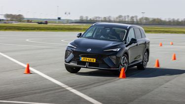 MG S6 vs. Opel Grandland: welke SUV is het best?