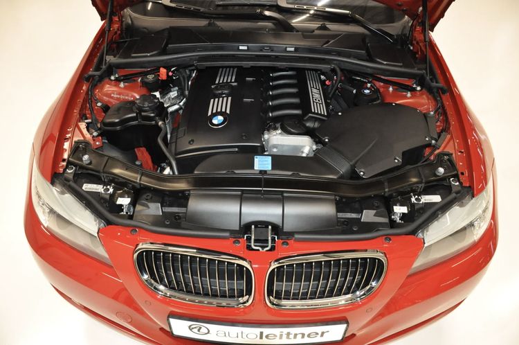 BMW 3-Serie 330i E90 occasion tweedehands auto fabrieksnieuw
